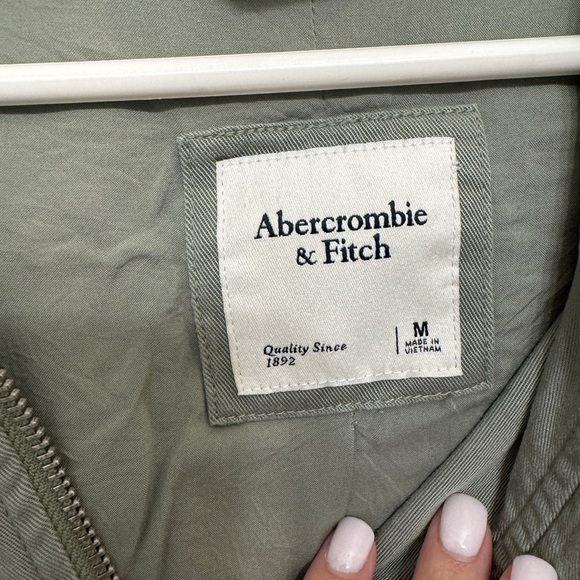 Abercrombie & Fitch Cargo / Utility Cropped Jacket - Picture 6 of 6